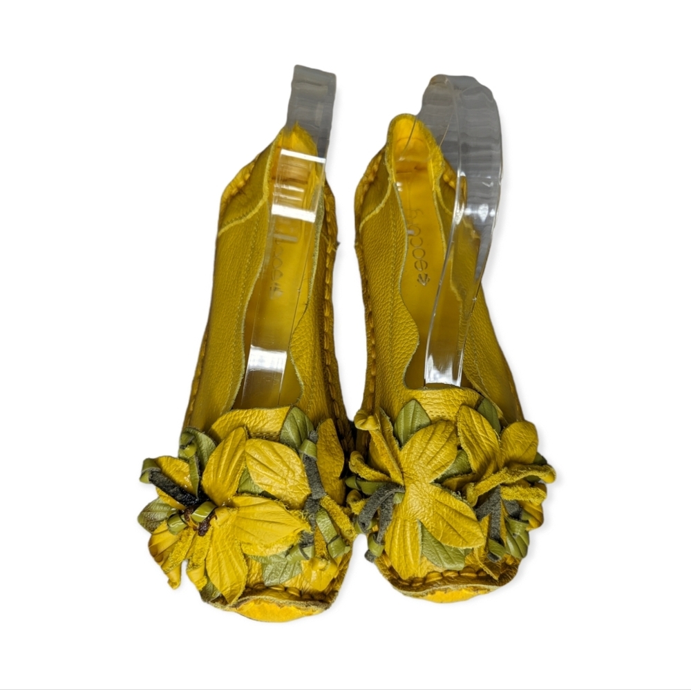 SoCofy Yellow Pebbled Leather Slip On Shoes Size 240/ US Size 7